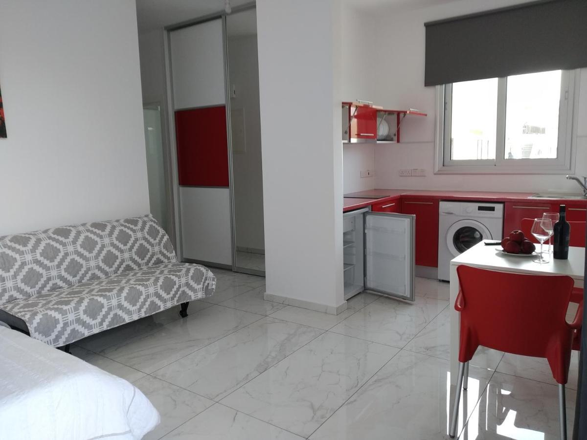 Dream- Downtown-Studios Paphos Esterno foto