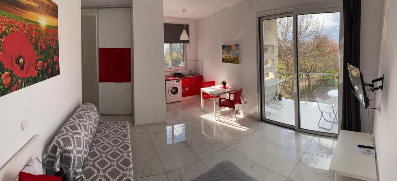 Dream- Downtown-Studios Paphos Esterno foto